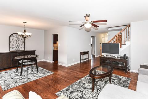 1246 Borough Ct, Wheaton, IL 60189 photo 5
