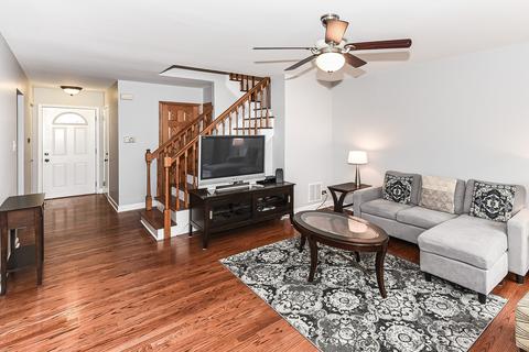 1246 Borough Ct, Wheaton, IL 60189 photo 3