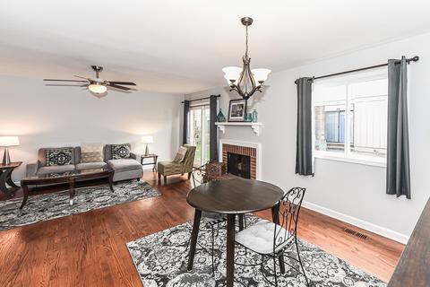 1246 Borough Ct, Wheaton, IL 60189 photo 8