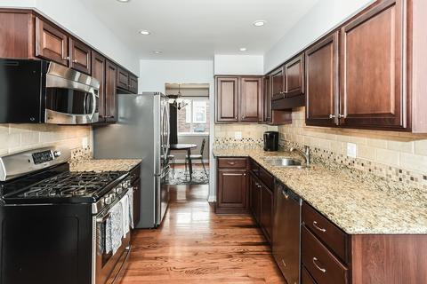 1246 Borough Ct, Wheaton, IL 60189 photo 10