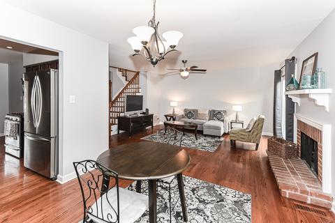 1246 Borough Ct, Wheaton, IL 60189 photo 9