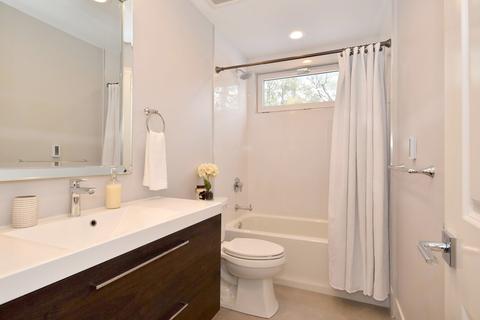 8919 E Prairie Rd, Evanston, IL 60203 photo 18