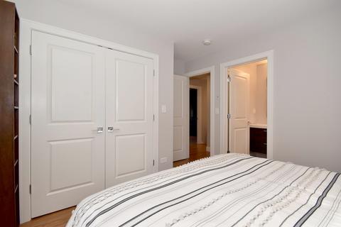 8919 E Prairie Rd, Evanston, IL 60203 photo 17