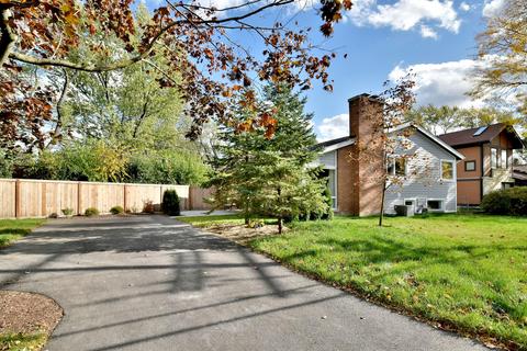 8919 E Prairie Rd, Evanston, IL 60203 photo 1