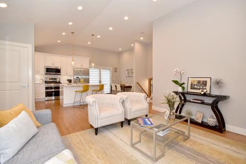 8919 E Prairie Rd, Evanston, IL 60203 photo 5