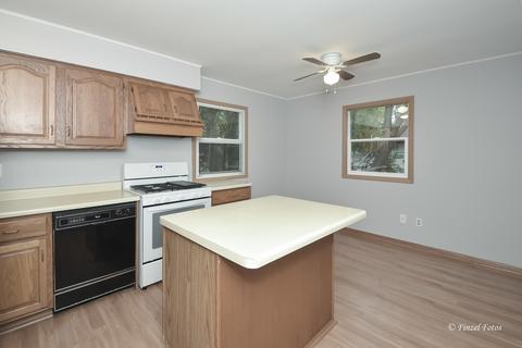 4913 Pistakee Dr, Mchenry, IL 60051 photo 5