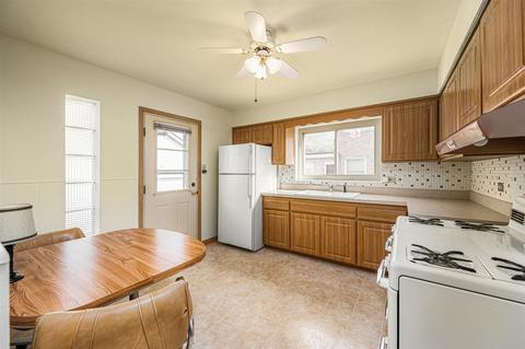 2205 Elizabeth Dr, Broadview, IL 60155 photo 8