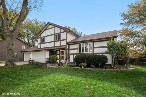 17 Walnut Ln, Algonquin, IL 60102 photo 1