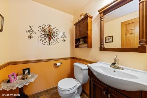 17 Walnut Ln, Algonquin, IL 60102 photo 12