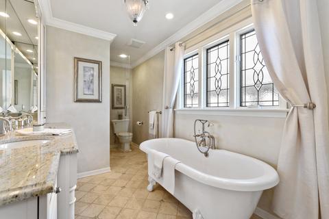 2706 Maple Ave, Northbrook, IL 60062 photo 12