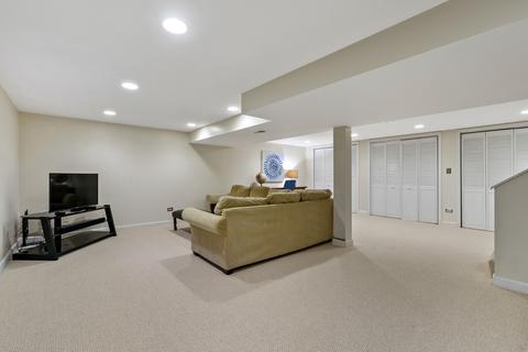 2706 Maple Ave, Northbrook, IL 60062 photo 19