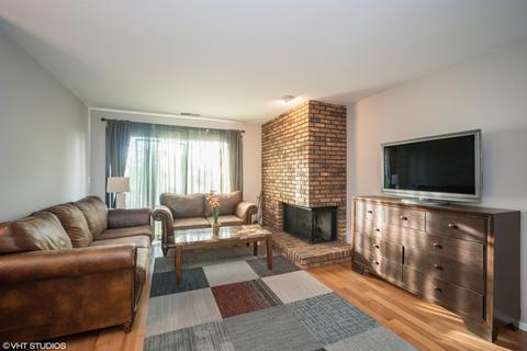 1402 Creekside Ct #C, Elgin, IL 60123 photo 2