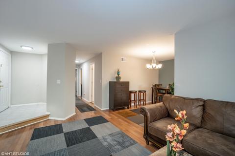 1402 Creekside Ct #C, Elgin, IL 60123 photo 4