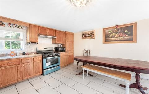 327 Plum St, Elgin, IL 60120 photo 5