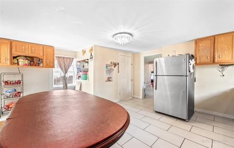 327 Plum St, Elgin, IL 60120 photo 7