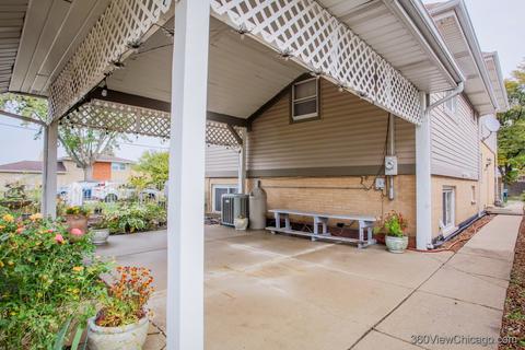 7600 S Octavia Ave, Bridgeview, IL 60455 photo 8