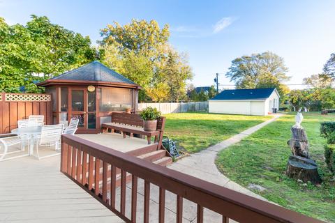 140 E Morrison Ave, Mount Prospect, IL 60056 photo 2