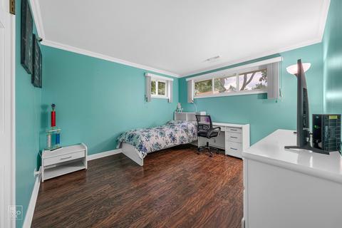 972 S 3rd Ave, Des Plaines, IL 60016 photo 14