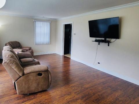 972 S 3rd Ave, Des Plaines, IL 60016 photo 2