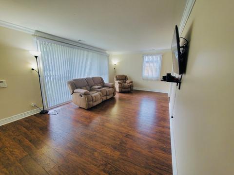 972 S 3rd Ave, Des Plaines, IL 60016 photo 3