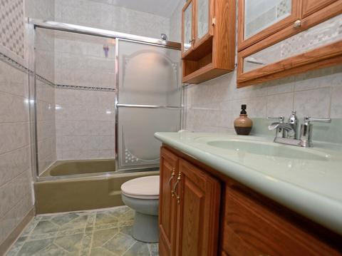 8240 S Octavia Ave, Bridgeview, IL 60455 photo 6