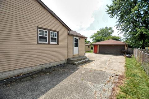 8240 S Octavia Ave, Bridgeview, IL 60455 photo 14