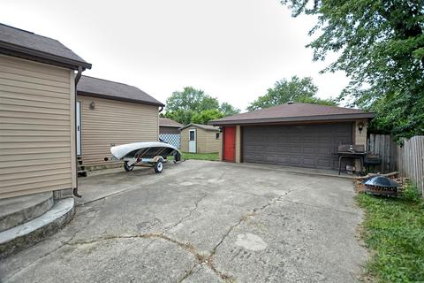 8240 S Octavia Ave, Bridgeview, IL 60455 photo 17
