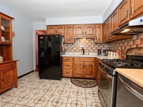 8240 S Octavia Ave, Bridgeview, IL 60455 photo 5