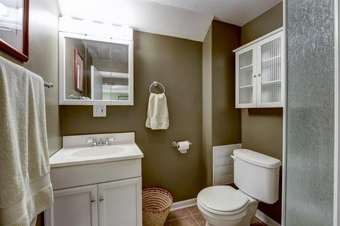 440 Selborne Rd, Riverside, IL 60546 photo 25