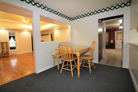601 Paris St, Dewitt, IL 61735 photo 5