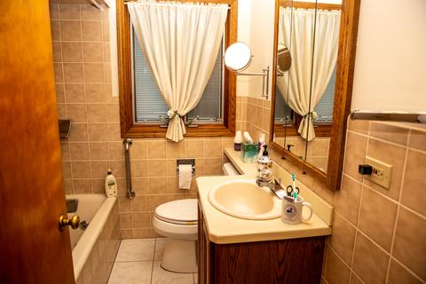8546 45th St, Lyons, IL 60534 photo 5