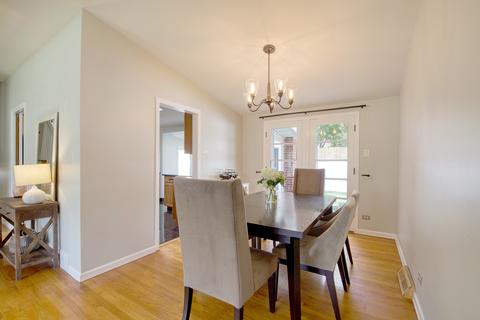 2900 Harrison St, Glenview, IL 60025 photo 5