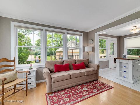 602 Crest St, Wheaton, IL 60187 photo 7