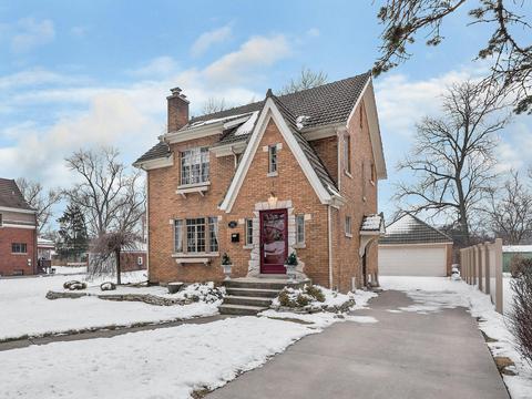 602 Crest St, Wheaton, IL 60187 photo 1