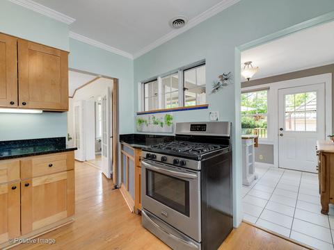 602 Crest St, Wheaton, IL 60187 photo 13