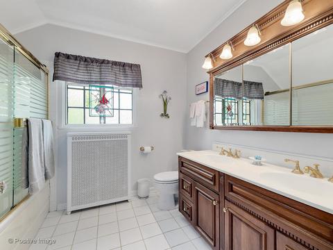 602 Crest St, Wheaton, IL 60187 photo 18