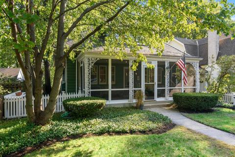 429 Maple St, Winnetka, IL 60093 photo 1
