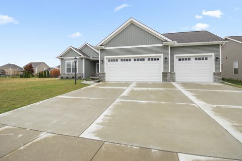 2002 Max Run Dr, Champaign, IL 61822 photo 3