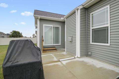 2002 Max Run Dr, Champaign, IL 61822 photo 8