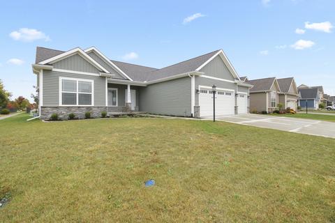 2002 Max Run Dr, Champaign, IL 61822 photo 2