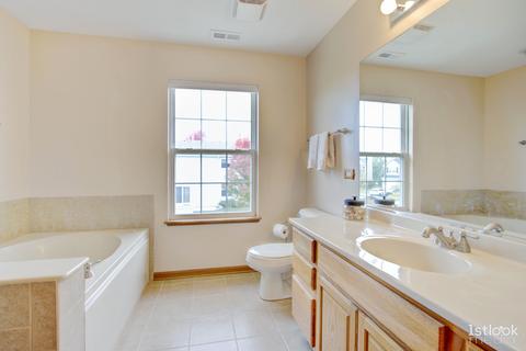 2468 Lambert Dr, Aurora, IL 60503 photo 17