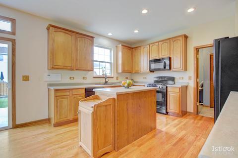 2468 Lambert Dr, Aurora, IL 60503 photo 12