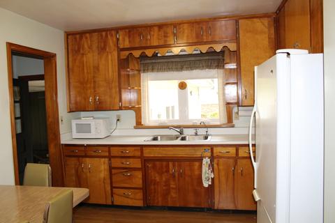 530 E Front St, Gilman, IL 60938 photo 7