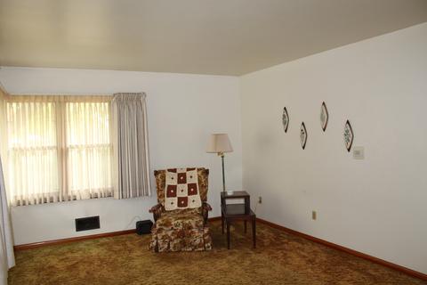 530 E Front St, Gilman, IL 60938 photo 9
