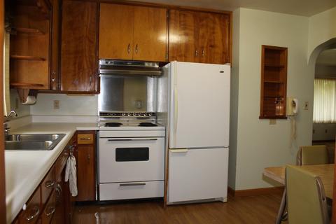 530 E Front St, Gilman, IL 60938 photo 8