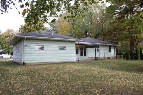 530 E Front St, Gilman, IL 60938 photo 2