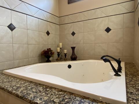 410 E Logan St, Arthur, IL 61911 photo 40