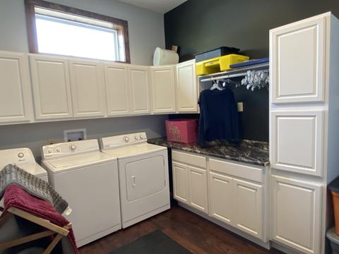 410 E Logan St, Arthur, IL 61911 photo 24