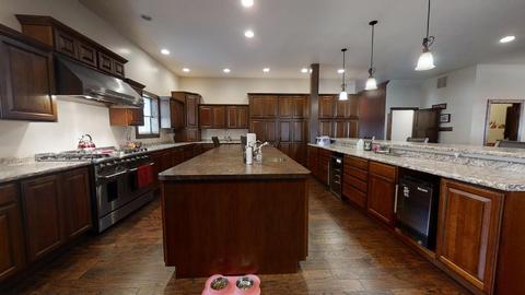 410 E Logan St, Arthur, IL 61911 photo 10
