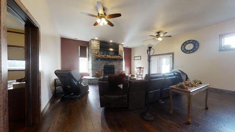 410 E Logan St, Arthur, IL 61911 photo 29
